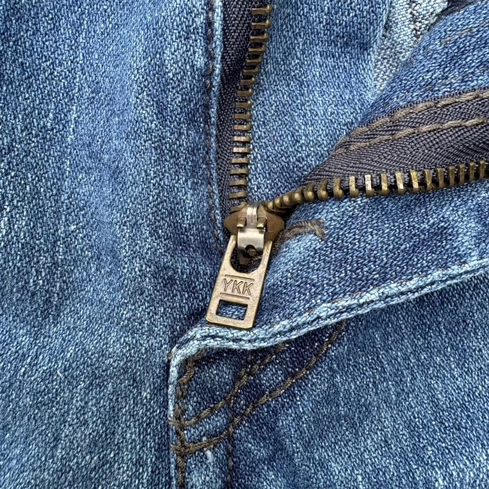 Y2K True Religion Billy Jeans 36‎ Blue Leather Horseshoe Faded Raw Hem Skater